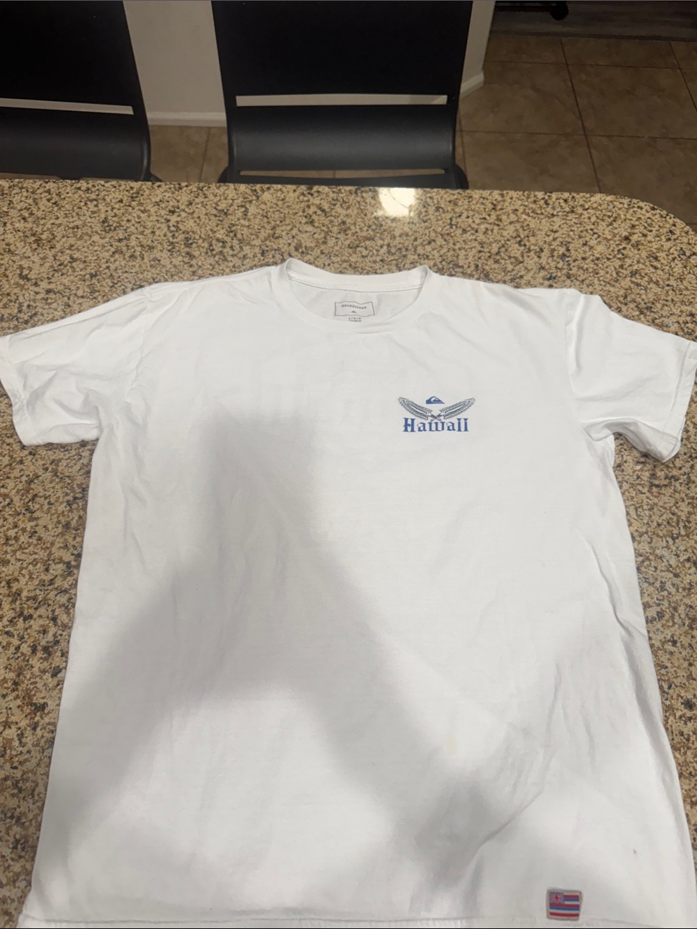 Quiksilver White T-shirt with Blue Hawaii Graphic large